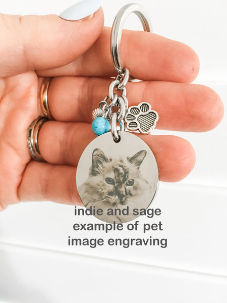 Personalised Pet Portrait Necklace, perfect pet memorial keepsake gift. Dog Memorial Gifts, Cat Memorial Gifts, Keepsake Gift Idea.
