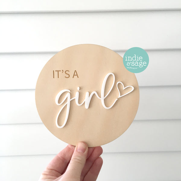It's a Girl / It's a Boy Baby Announcement Plaque – Wooden Newborn Name Sign