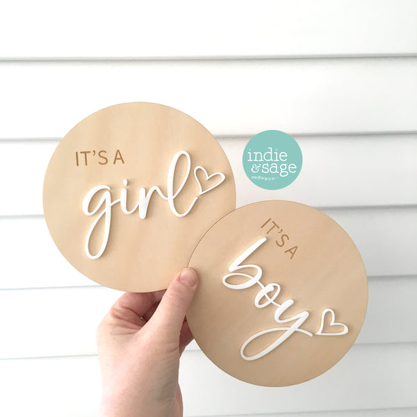 It's a Girl / It's a Boy Baby Announcement Plaque – Wooden Newborn Name Sign