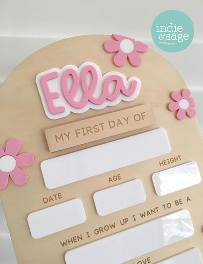 Personalised First & Last Day School Sign – Pink Daisy