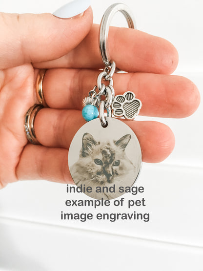 Personalised Pet Portrait Necklace, perfect pet memorial keepsake gift. Dog Memorial Gifts, Cat Memorial Gifts, Keepsake Gift Idea.
