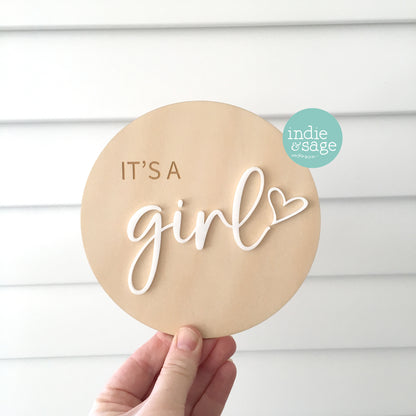 It's a Girl / It's a Boy Baby Announcement Plaque – Wooden Newborn Name Sign