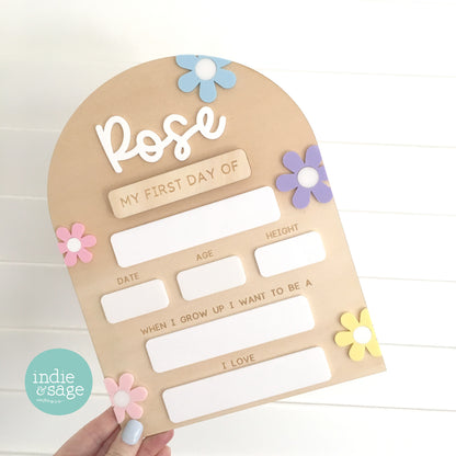 Personalised First & Last Day School Sign – Pastel Daisy Design
