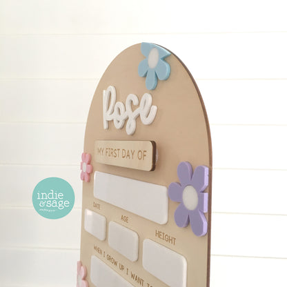 Personalised First & Last Day School Sign – Pastel Daisy Design