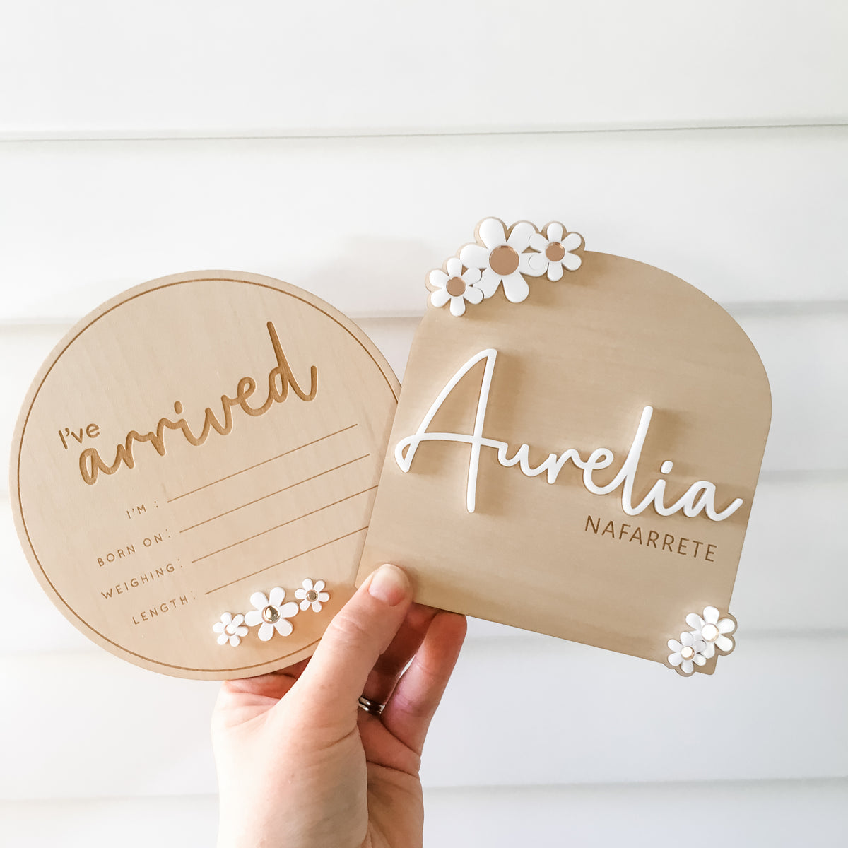 Personalised Baby Birth Announcement Set – Floral Name Plaque & “I’ve Arrived” Sign – Newborn Photo Prop