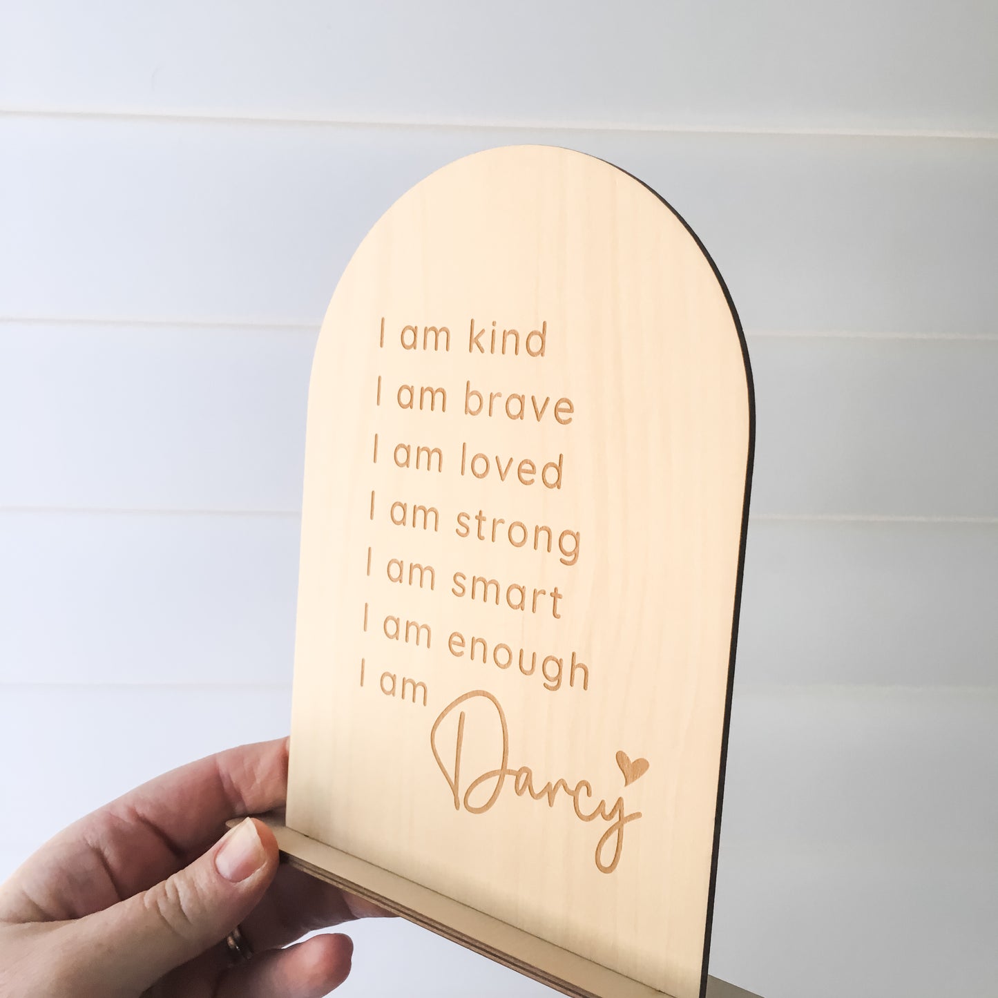 Stunning daily affirmation chart for little girls or boys featuring the words, I am kind, I am brave, I am loved, I am strong, I am smart, I am enough, I am (personalised with their name). Beautiful personalised gift idea.