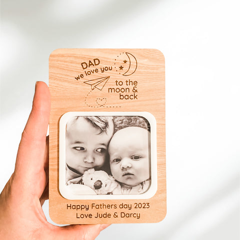 We Love You To The Moon & Back Engraved Magnetic Photo Frame (Personalise it with your names!), Fathers Day or Mothers Dad Gift Idea