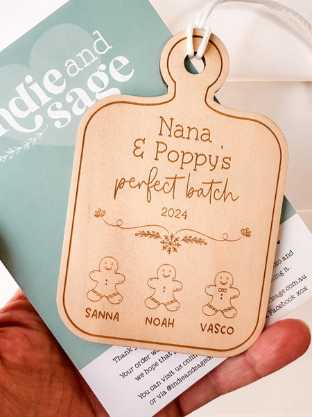 Family Christmas Tree Ornament, Christmas Decoration, Family Christmas Decoration, Personalized Christmas Gift, Nanny Gifts, Grandma Gifts