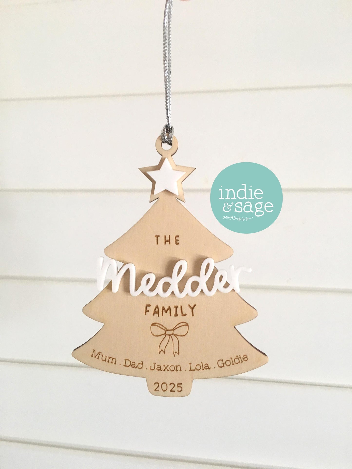 Personalised Christmas Tree Ornament Custom Family Name Design Modern Holiday Keepsake White Acrylic Lettering Wood Layer Construction Individual Names Display Year Customization Premium Quality Handcrafted Family Memory Collection