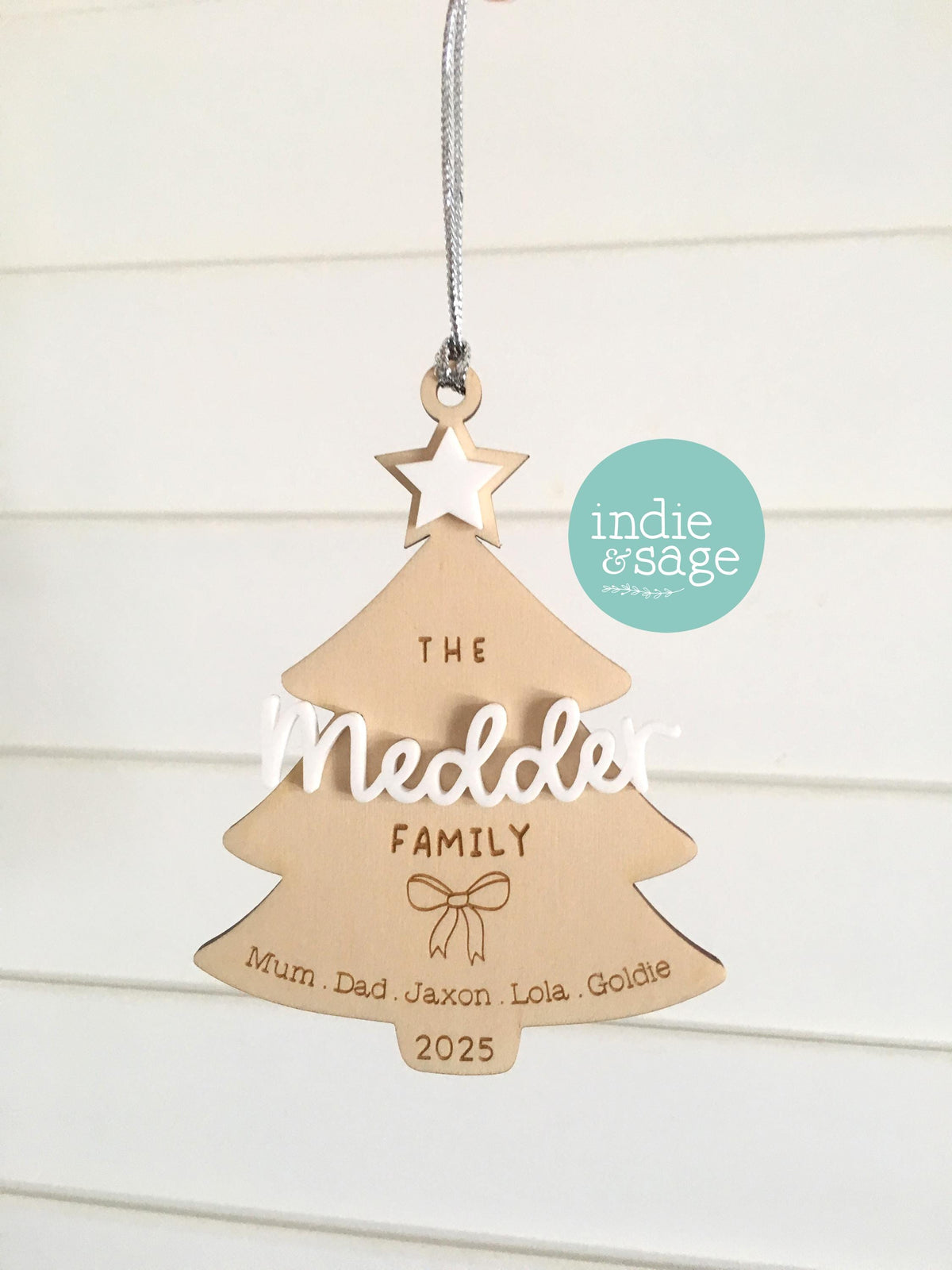 Personalised Christmas Tree Ornament Custom Family Name Design Modern Holiday Keepsake White Acrylic Lettering Wood Layer Construction Individual Names Display Year Customization Premium Quality Handcrafted Family Memory Collection
