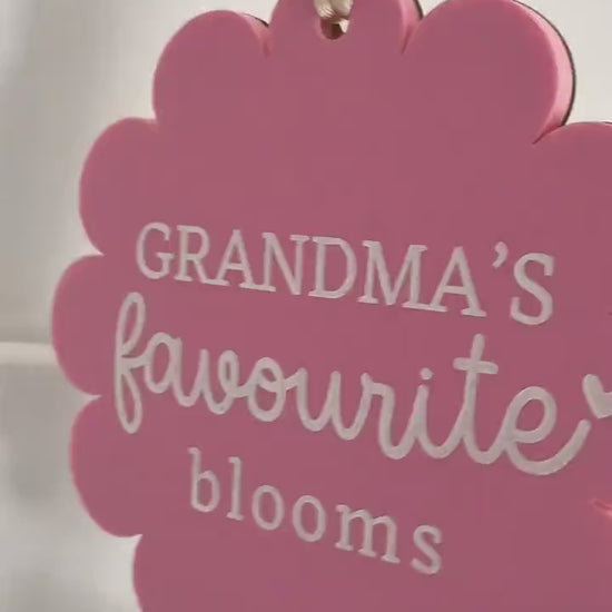 Personalised Grandma Photo Gift – Favourite Blooms Suncatcher, Custom Mother’s Day Gift, Nanna Photo Keepsake, Family Flower Wall Hanging