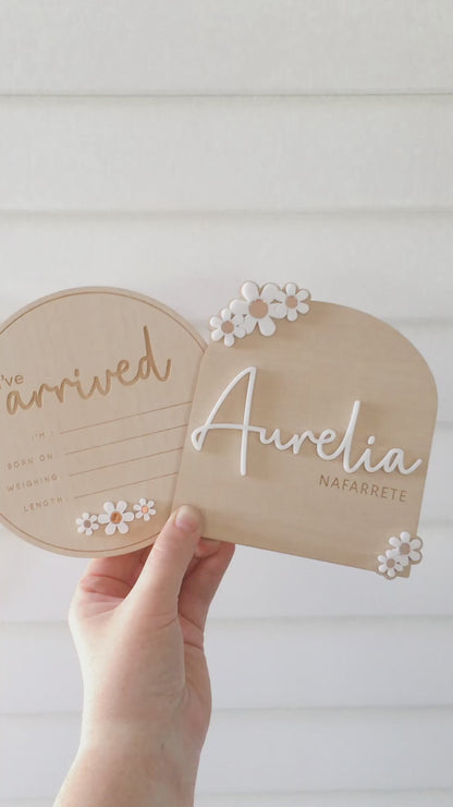 Personalised Baby Birth Announcement Set – Floral Name Plaque & “I’ve Arrived” Sign – Newborn Photo Prop