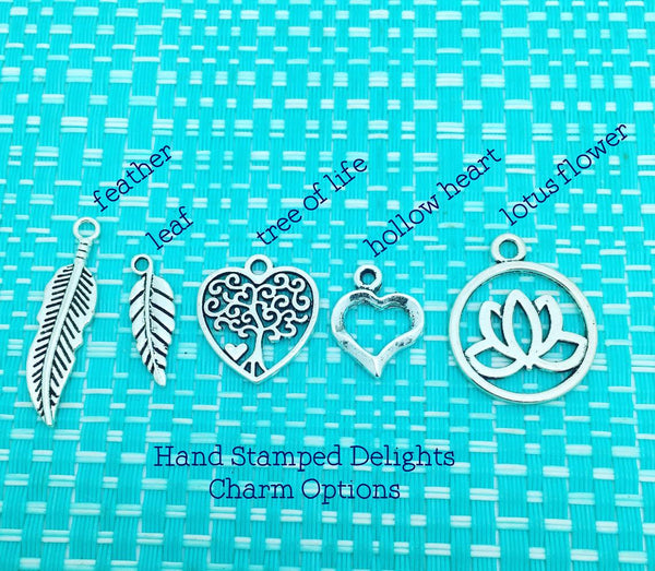 Mummy, We love you to the moon and back personalised keyring (change Mummy to a name of your choosing)